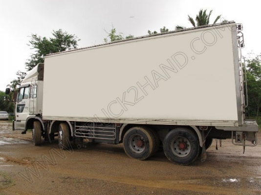 รถบรรทุก 10 ล้อบรรทุก  ยี่ห้อ HINO