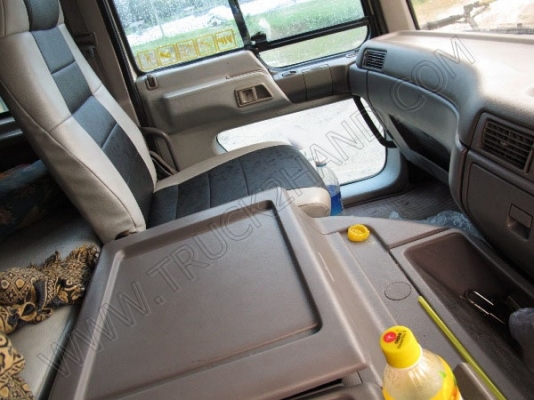 รถบรรทุก 10 ล้อบรรทุก  ยี่ห้อ HINO