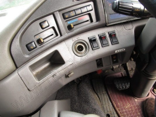 รถบรรทุก 10 ล้อบรรทุก  ยี่ห้อ HINO