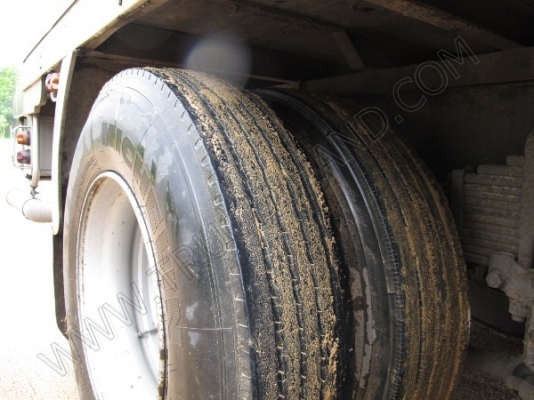 รถบรรทุก 10 ล้อบรรทุก  ยี่ห้อ HINO