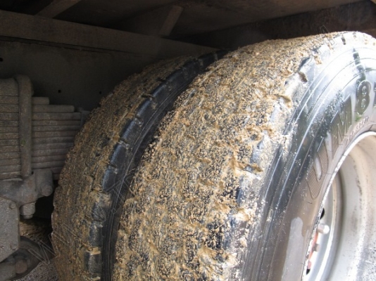 รถบรรทุก 10 ล้อบรรทุก  ยี่ห้อ HINO