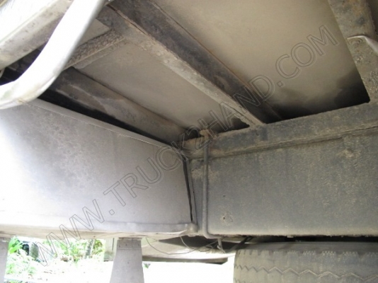 รถบรรทุก 10 ล้อบรรทุกตู้ ยี่ห้อ HINO 195 แรงม้า