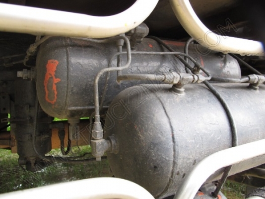 รถบรรทุก 10 ล้อบรรทุกตู้ ยี่ห้อ HINO 195 แรงม้า