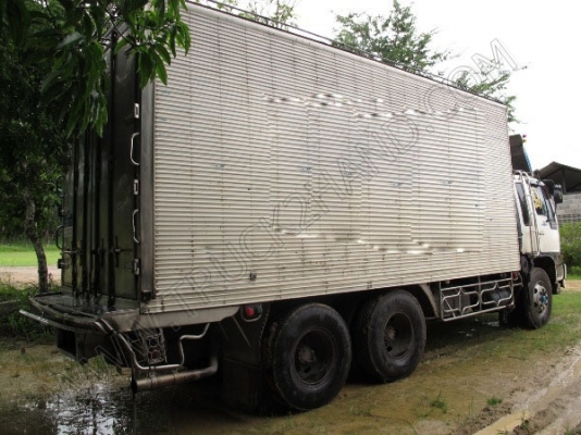 รถบรรทุก 10 ล้อบรรทุกตู้ ยี่ห้อ HINO 195 แรงม้า