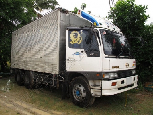 รถบรรทุก 10 ล้อบรรทุกตู้ ยี่ห้อ HINO 195 แรงม้า