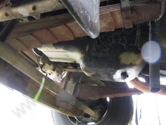 รถบรรทุก 10 ล้อบรรทุกตู้ ยี่ห้อ HINO 195 แรงม้า