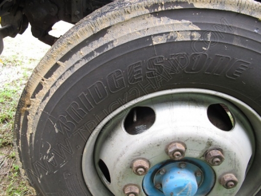 รถบรรทุก 10 ล้อบรรทุกตู้ ยี่ห้อ HINO 195 แรงม้า