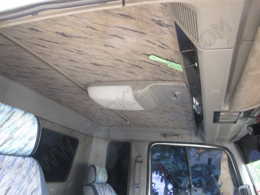 รถบรรทุก 10 ล้อบรรทุกตู้ ยี่ห้อ HINO 195 แรงม้า