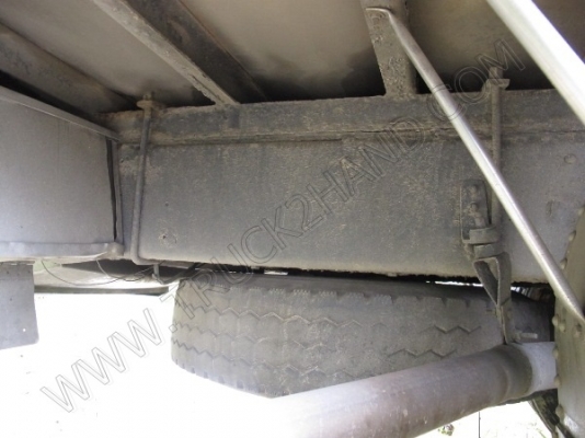 รถบรรทุก 10 ล้อบรรทุกตู้ ยี่ห้อ HINO 195 แรงม้า