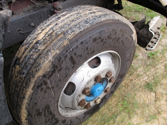 รถบรรทุก 10 ล้อบรรทุกตู้ ยี่ห้อ HINO 195 แรงม้า