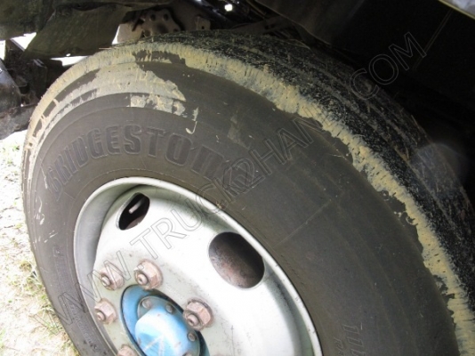 รถบรรทุก 10 ล้อบรรทุกตู้ ยี่ห้อ HINO 195 แรงม้า