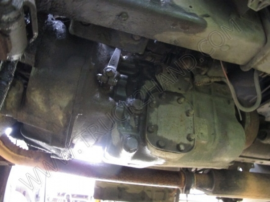 รถบรรทุก 10 ล้อบรรทุกตู้ ยี่ห้อ HINO 195 แรงม้า