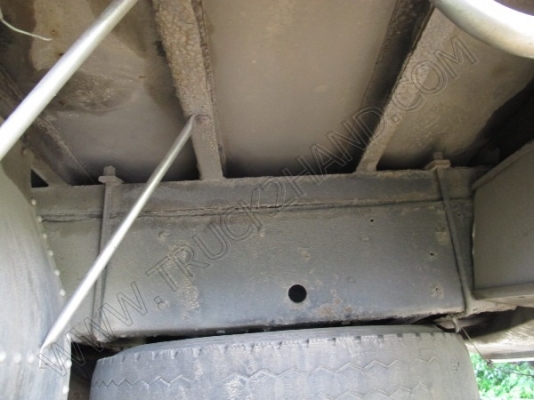 รถบรรทุก 10 ล้อบรรทุกตู้ ยี่ห้อ HINO 195 แรงม้า