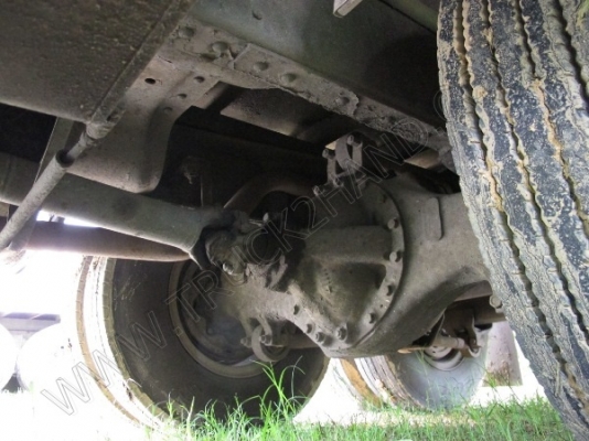 รถบรรทุก 10 ล้อบรรทุกตู้ ยี่ห้อ HINO 195 แรงม้า