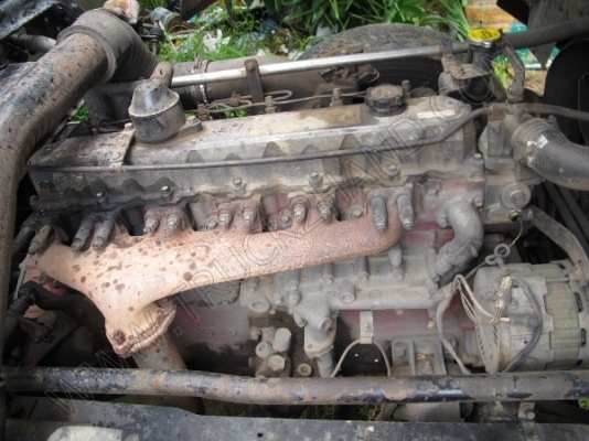 รถบรรทุก 10 ล้อบรรทุกตู้ ยี่ห้อ HINO 195 แรงม้า