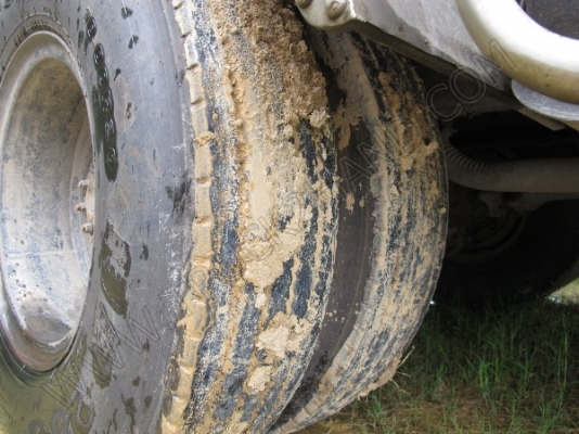 รถบรรทุก 10 ล้อบรรทุกตู้ ยี่ห้อ HINO 195 แรงม้า