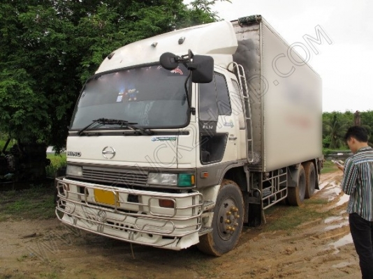 รถบรรทุก 10 ล้อบรรทุก  ยี่ห้อ HINO  180 แรงม้า