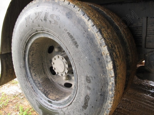 รถบรรทุก 10 ล้อบรรทุก  ยี่ห้อ HINO  180 แรงม้า