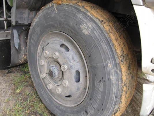 รถบรรทุก 10 ล้อบรรทุก  ยี่ห้อ HINO  180 แรงม้า