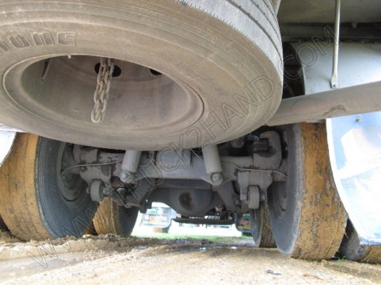 รถบรรทุก 10 ล้อบรรทุก  ยี่ห้อ HINO  180 แรงม้า