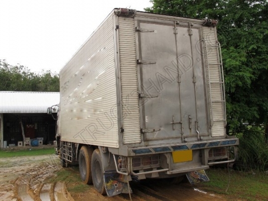 รถบรรทุก 10 ล้อบรรทุก  ยี่ห้อ HINO  180 แรงม้า