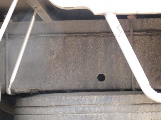 รถบรรทุก 10 ล้อบรรทุก  ยี่ห้อ HINO  180 แรงม้า