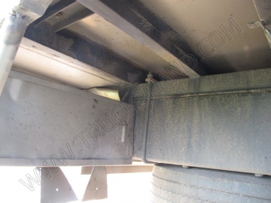 รถบรรทุก 10 ล้อบรรทุก  ยี่ห้อ HINO  180 แรงม้า