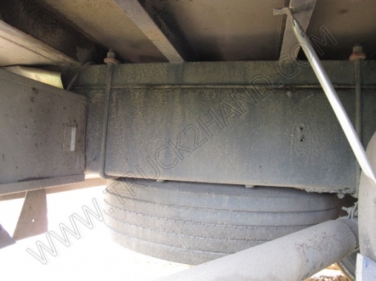 รถบรรทุก 10 ล้อบรรทุก  ยี่ห้อ HINO  180 แรงม้า