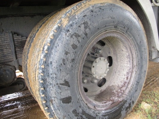 รถบรรทุก 10 ล้อบรรทุก  ยี่ห้อ HINO  180 แรงม้า