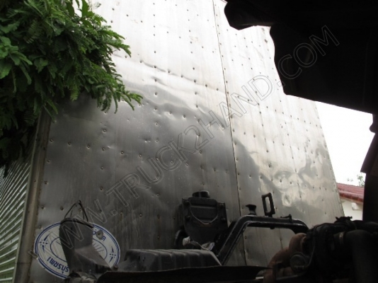 รถบรรทุก 10 ล้อบรรทุก  ยี่ห้อ HINO  180 แรงม้า