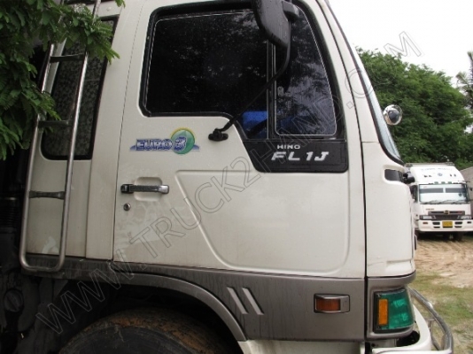 รถบรรทุก 10 ล้อบรรทุก  ยี่ห้อ HINO  180 แรงม้า