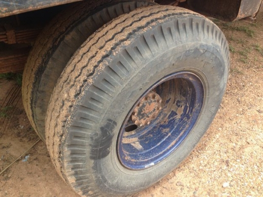 ขาย 6ล้อ TOYOTA DYNA BU91 115HP เครื่องเดิม 115 แห้งดี แรงดี ช่วงล่างใหญ่ คัสซีดีไม่ผุไม่ดาม ติดFหน้า-หลัง กระบะพื้นไม้คอกไม้สภาพดี ไม่หัก ยาว4.30ม. ยาง8.25ดี6เส้น หัวเดิมภายในสวย คอนโซลครบ พร้อมใช้ พร้อมลุยงาน ราคาต่อรองได้ครับ