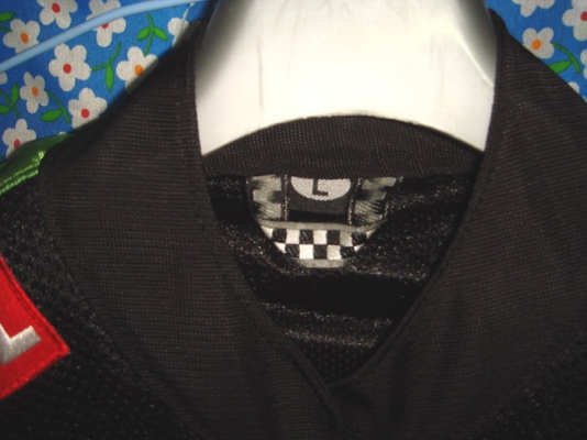 ขายชุดขับมอไซค์เต็มตัวราคาเบาๆ