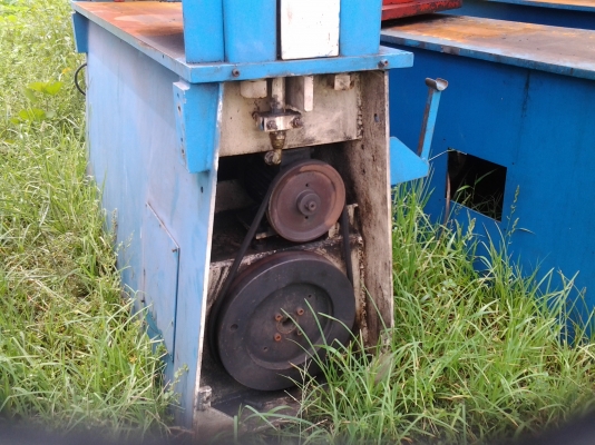 ขายเครื่องปั๊มยางรองเท้า ขนาดใหญ่มี 4 หัว ขายเครื่องปั๊มยางรองเท้า ขนาดใหญ่มี 4 หัว