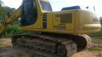 ขายรถแบ็คโฮ KOMATSU PC 200-6 เครื่องคัมมิ้นท์ ช่วงล่างดี เจ้าของซื้อเก่านอกมา เล่มทะเบียนพร้อมโอน