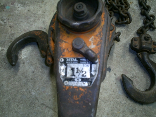 รอกโซ้ แบบมือโยก 1.5 ตัน VITAL