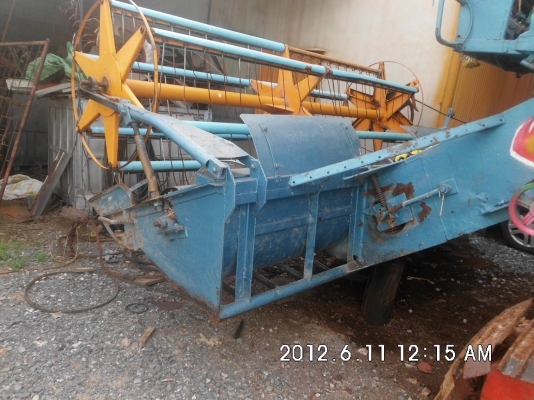 รถเกี่ยวข้าว วิชาญการช่าง 250000