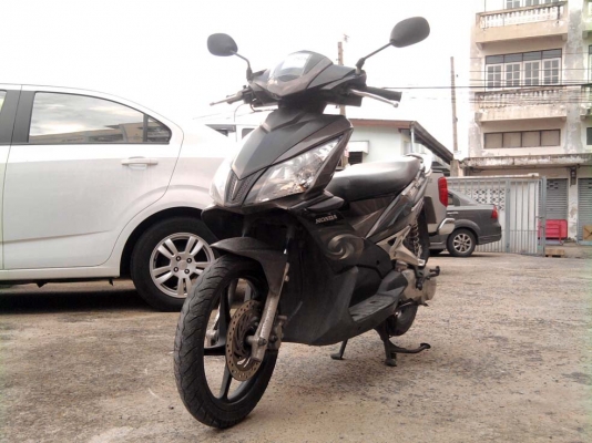 ขออนุญาติขาย  Honda Airblade Combi Brake 110 cc. สีน้ำตาลดำ ล้อแม็ก