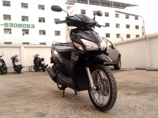 ขออนุญาติขาย  Honda Click  มือเดียว วิ่งไม่ถึง 2,xxx กิโลเมตร