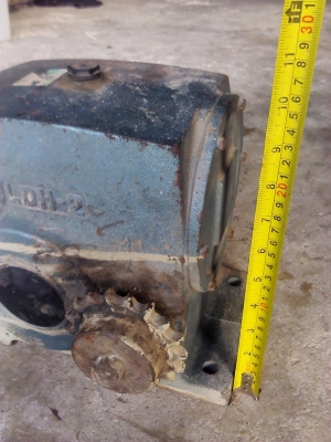 เกียร์ทด 1ต่อ 50 ของ MITSU เปีนชนิดแบบเฟื่องเล็กกับเฟื่องใหญ่ โครงสร้างเหล็กขึ้นรูป