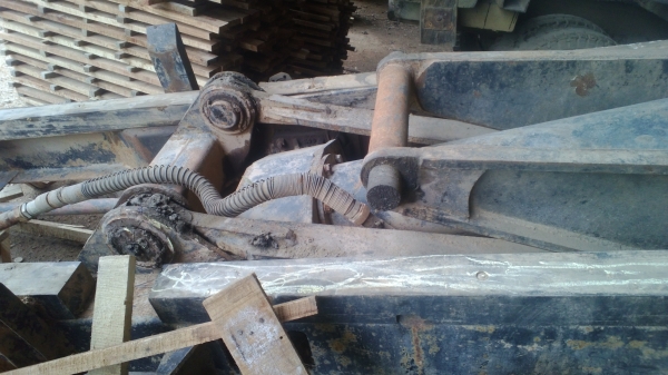 ขายกะบะดั้ม3มิตรSMM ลอนเฉียงถอดลงจาก ISUZU ร็อคกี้240 คัสซี กว้าง84ซม.