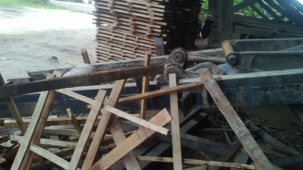 ขายกะบะดั้ม3มิตรSMM ลอนเฉียงถอดลงจาก ISUZU ร็อคกี้240 คัสซี กว้าง84ซม.