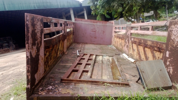 ขายกะบะดั้ม3มิตรSMM ลอนเฉียงถอดลงจาก ISUZU ร็อคกี้240 คัสซี กว้าง84ซม.