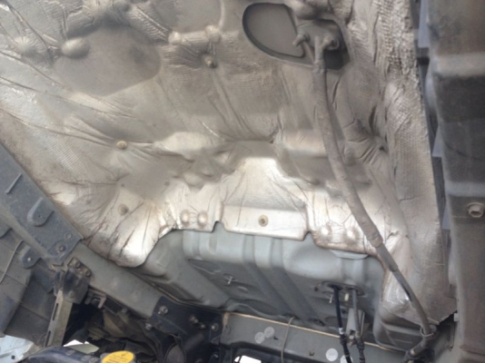 รถฮีโน่ 6 ล้อ 150 แรงม้า ปี 47  สนใจติดต่อ 081 - 6079515