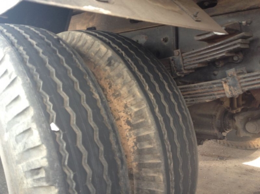 รถฮีโน่ 6 ล้อ 150 แรงม้า ปี 47  สนใจติดต่อ 081 - 6079515