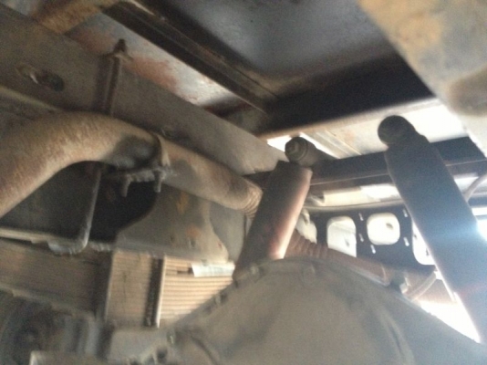 รถฮีโน่ 6 ล้อ 150 แรงม้า ปี 47  สนใจติดต่อ 081 - 6079515