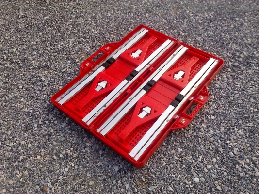 ชุดโต๊ะและเก้าอี้พับสนามกางออกพับเก็บเป็นรูปกล่องนำติดไปด้วยสะดวก