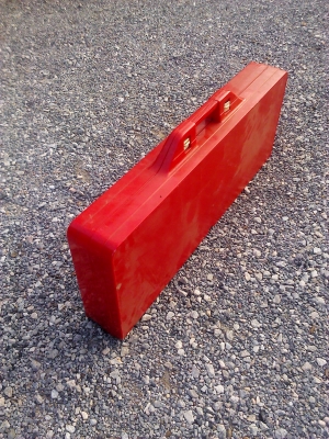 ชุดโต๊ะและเก้าอี้พับสนามกางออกพับเก็บเป็นรูปกล่องนำติดไปด้วยสะดวก