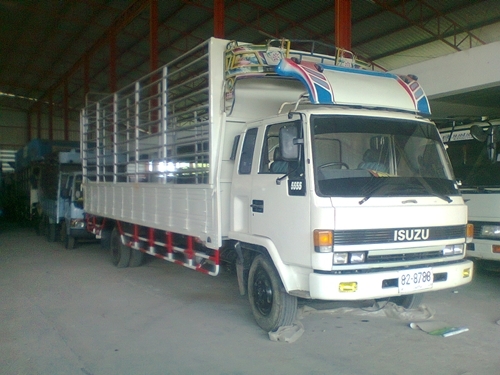 ขายรถบรรทุกหกล้ออีซูซูร็อคกี้ FRR 32 L2 รถประกอบกระบะยาว 7.20 เมตร เครื่อง195 แรงม้า