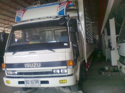 ขายรถบรรทุกหกล้ออีซูซูร็อคกี้ FRR 32 L2 รถประกอบกระบะยาว 7.20 เมตร เครื่อง195 แรงม้า ขายรถบรรทุกหกล้ออีซูซูร็อคกี้ FRR 32 L2 รถประกอบกระบะยาว 7.20 เมตร เครื่อง195 แรงม้า